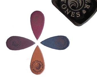 Tropfenförmige Leder Plektren für Ukulele oder Bassgitarre - Schwarz, Braun, Whisky & Cognac Leder in einer Geschenkdose - Holztöne