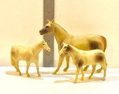 Vintage 1920s Celluloid Horses 3 Lightweight Plastic Animals, Collectible Toys, Nativity Putz Display, Farm Animals, Vintage toys, USA