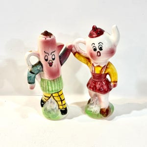 Vintage Anthropomorphic Coffee & Tea Shakers: Mid-Century Kitsch Salt Pepper Set