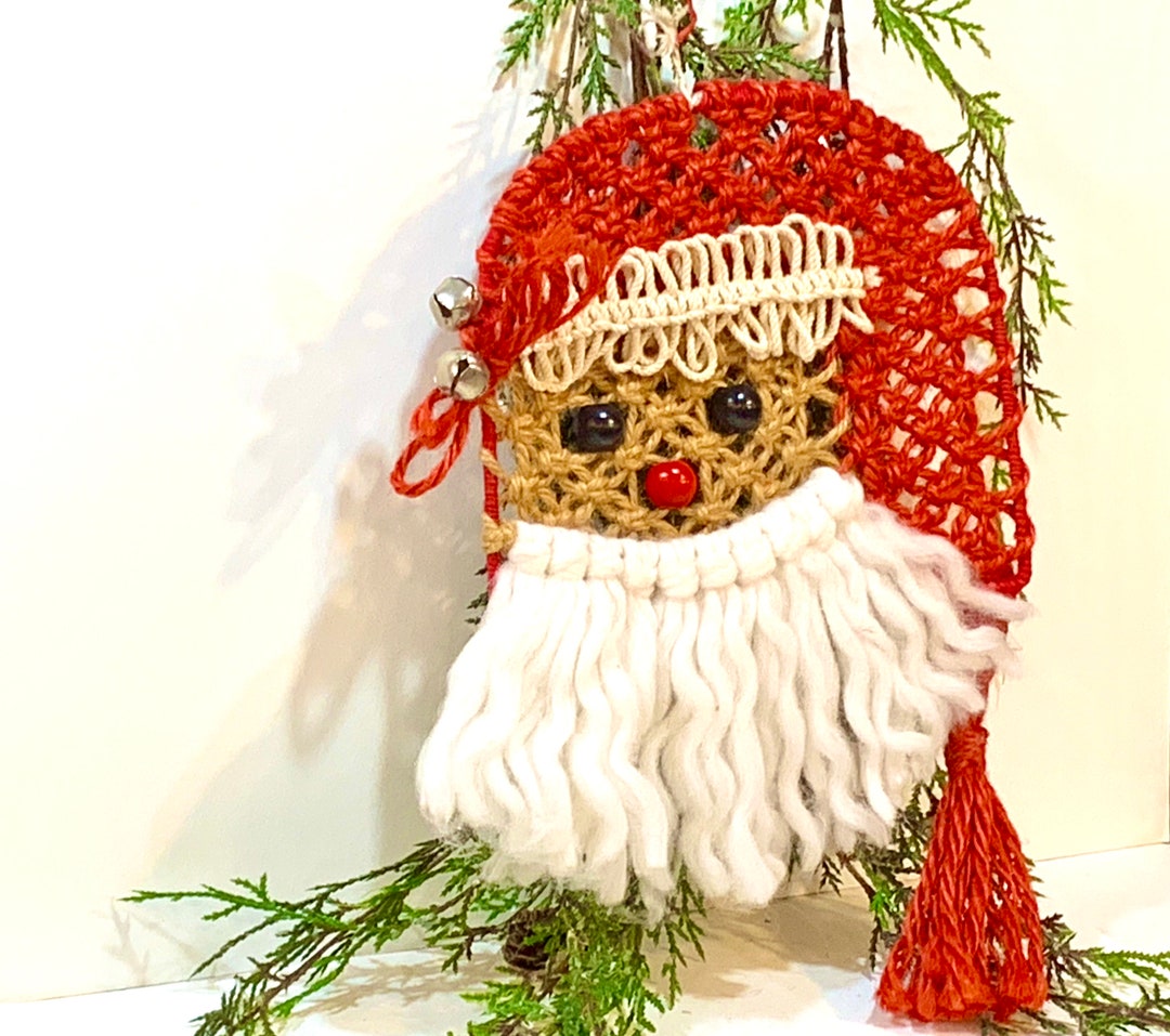 Vintage Christmas, Macrame Santa Face, Wall Hanging, Retro 1980s Santa