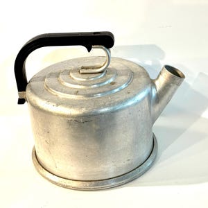Cuisine vintage, WearEver, bouilloire, aluminium 1502, plaque de cuisson, 2 pintes, milieu des années 40, décoration de ferme, cadeau de collection, fabriqué aux États-Unis
