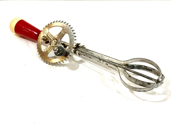 Antique Rustic Rotary Hand Egg Beater With Metal Handle, US Patent, Vintage Hand  Held Mixer, Vintage Egg Beater 