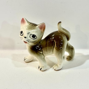 Big Eye Cat Figurine - Etsy