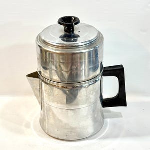 Mid-Century Comet 4-Cup, Drip O Later, Coffee Pot, Aluminum with Bakelite Handle and Knob