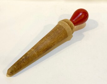 Vintage Wood Pestle Utensil, Wood Masher, Juicer, Round Knob Handle, 11 inches long, Farm Kitchen Decor, Country Cottage, Circa 1930's.