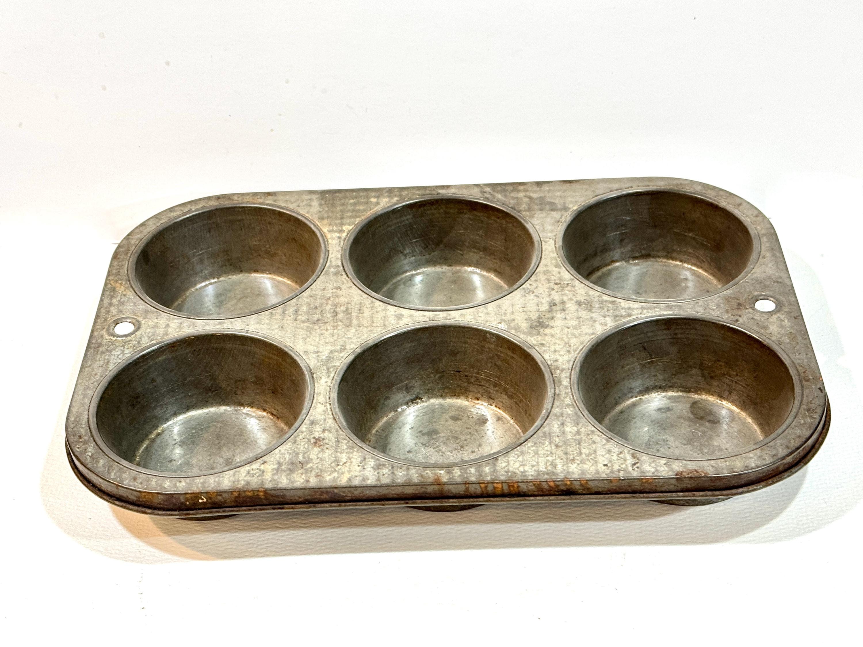 Vintage Crownware Muffin Tin: 1940s Farmhouse Kitchen Decor