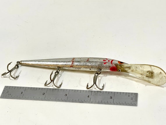 Lot of (2) Vintage 5”Cotton Cordell Red Fin Fishing Lures