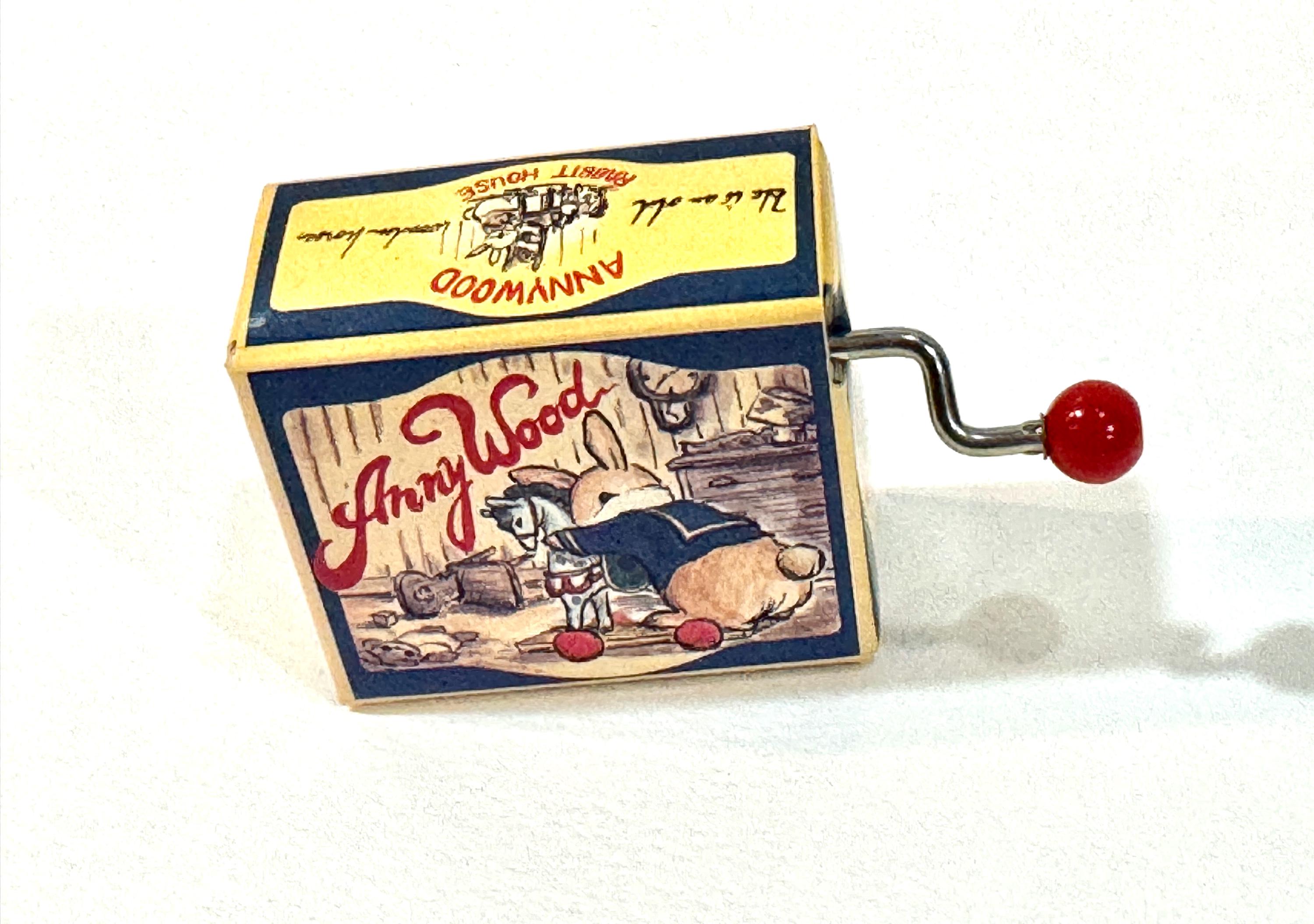 Hand-crank Music Box, ANNY WOOD, Rabbit House, Its a Small World