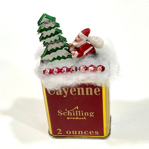 Vintage Gewürzdose, Weihnachtskunst: Miniature Santa zusammengestellt
