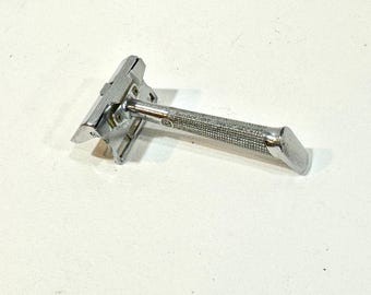 Vintage GEM G-Bar Razor: Chrome Flip Top, Mid Century 1950s