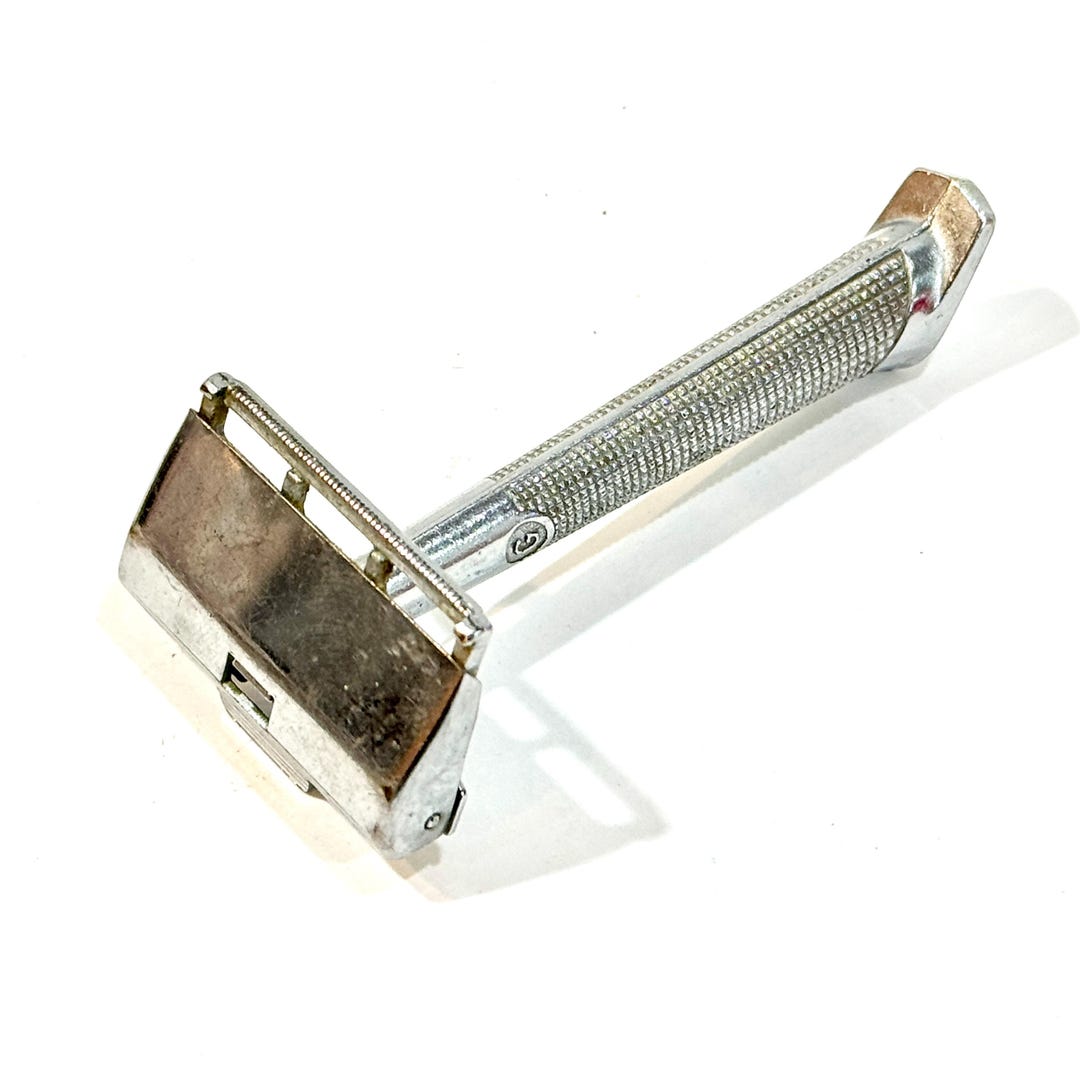 1950's Gem G-bar, Flip-top Single Edge Safety Razor, Slanted Chrome ...