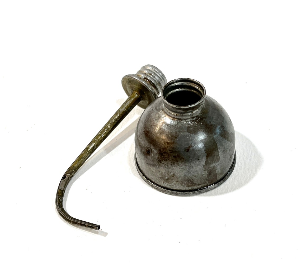 Vintage 1940s Thumb Pump Can Miniature Oil Can Curved Spout - Etsy