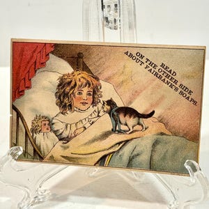 Antike Trade Card, Feenseife, 1880er Jahre, N K Fairbanks, Soap Trade Card, Mädchen im Bett, Puppe und Kätzchen, Für Sammler, Geschenkidee