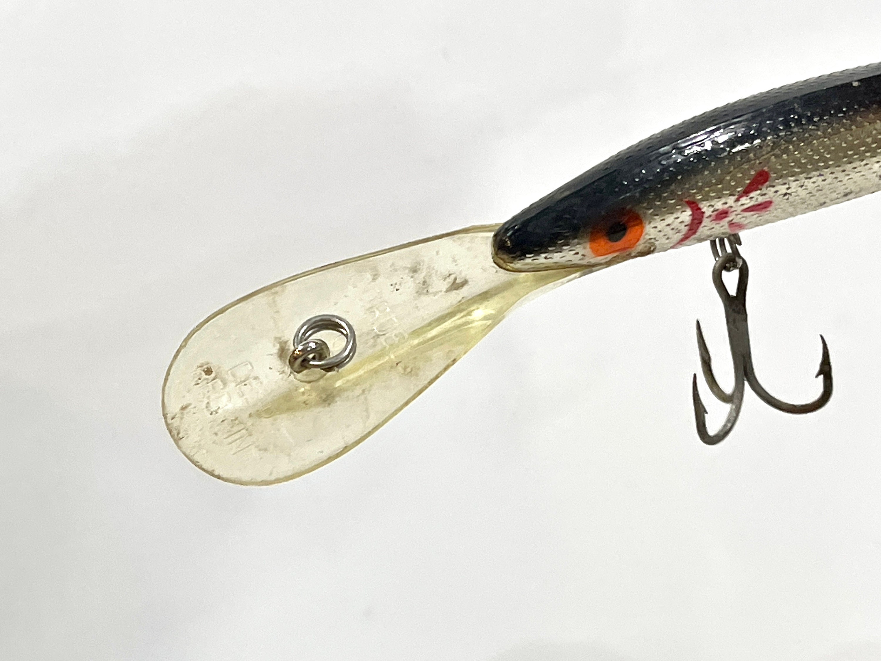 2 - vintage Redfin fishing lures 5 in and 4 inches