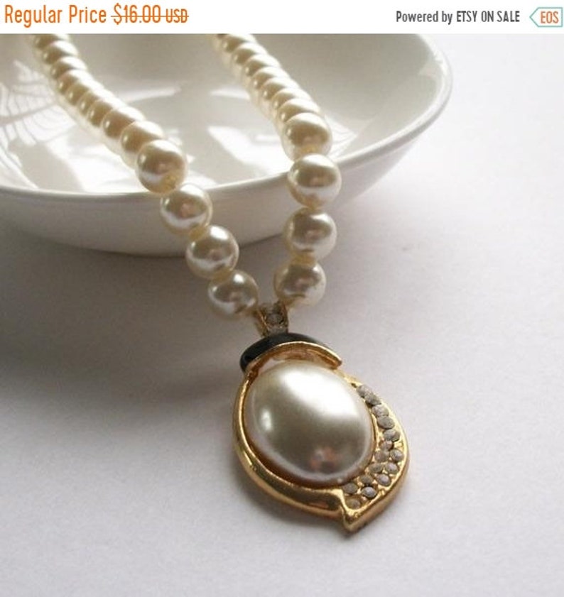 SUMMER SALE Pearl Choker Necklace Gold Faux Pearl Necklace Rhinestone Jewelry Gold Necklace Fancy Necklace Pearl Jewelry Vintage Jewelry
