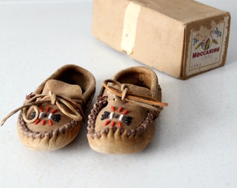 vintage 50s kid's Minnetonka Moccasins with box