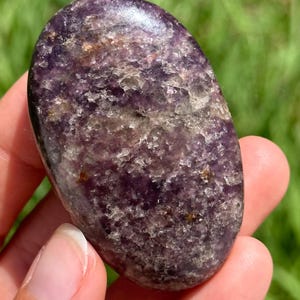 Lepidolite Palm Stone: Calming Madagascar Crystal (2 1/4&quot;, 60g)
