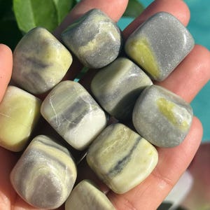 Tumbled Infinite Stone: Healing Crystal Pebble