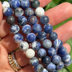8mm Sodalite bracelet, mala bracelet, crystal bracelet, gemstone, crystal beaded bracelet, stretch bracelet, gemstone bracelet