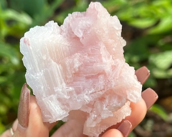 Pink Halite, Searles Lake, San Bernadino, Raw pink Halite