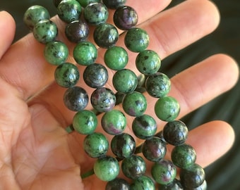 Bracciale con perline di rubino e zoisite: energia cristallina, 8 mm