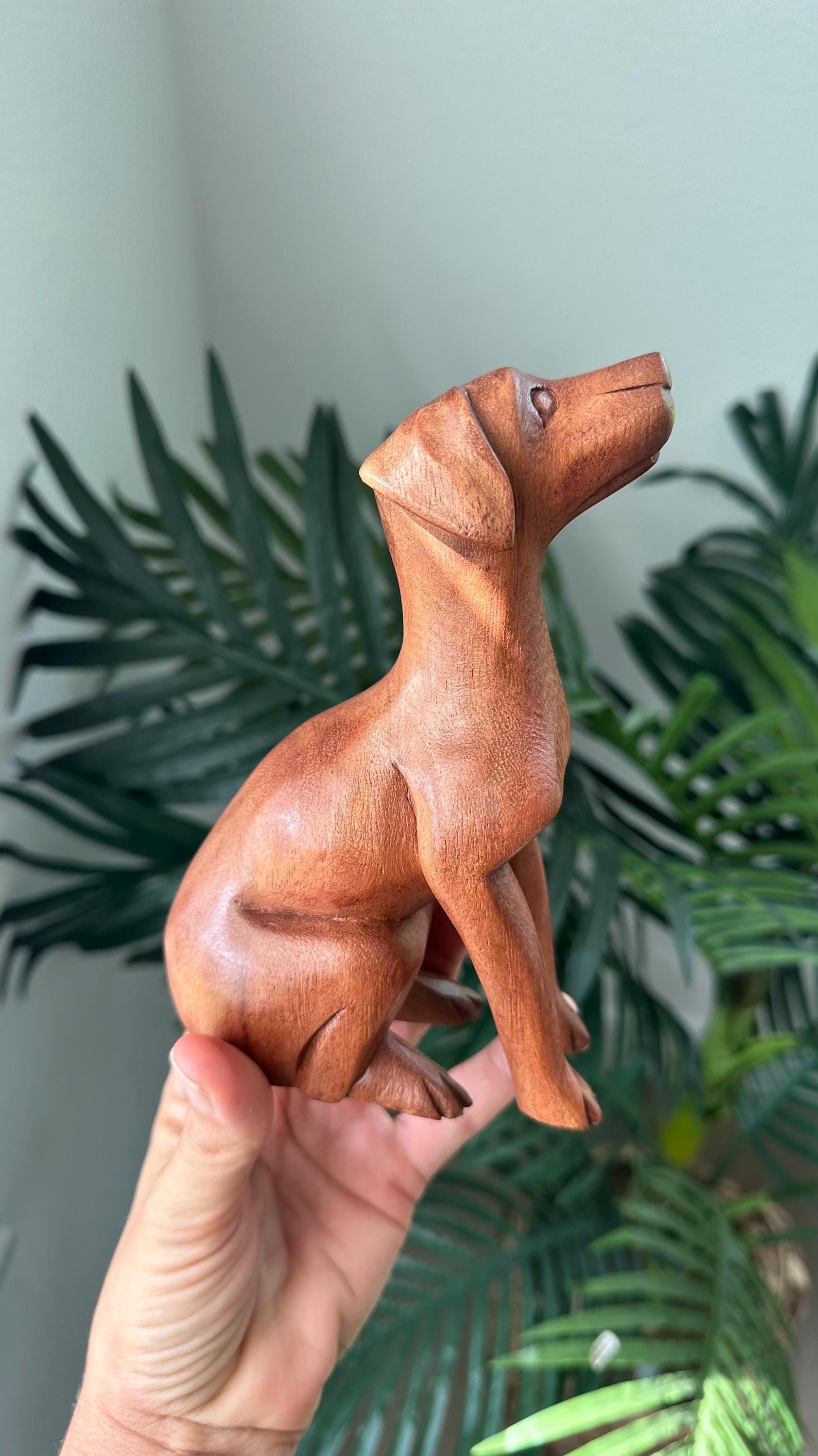 木彫り 日本 Etsy - 手彫りの木製犬の置物：バリ島の座り彫刻 オブジェ 彫刻 木製ドッグ ヴィンテージ 43cm 大型 置物 犬 彫刻・オブジェ