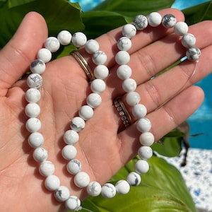 White howlite bead strand, 8mm round marble beads