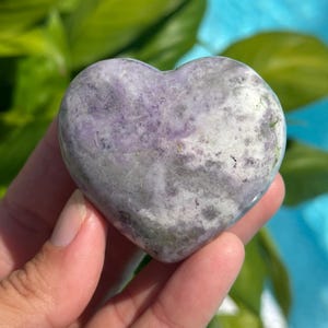 Bolivianite Heart Stone: Pastel Green & Lilac Purple Mineral