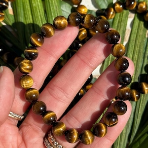 Tiger eye bracelet, 8mm, crystal bracelet, tigers eye,  crystal beaded bracelet, stretch bracelet, gemstone bracelet