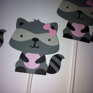 Raccoon cupcake toppers