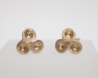 Stud Earrings Tri Shape