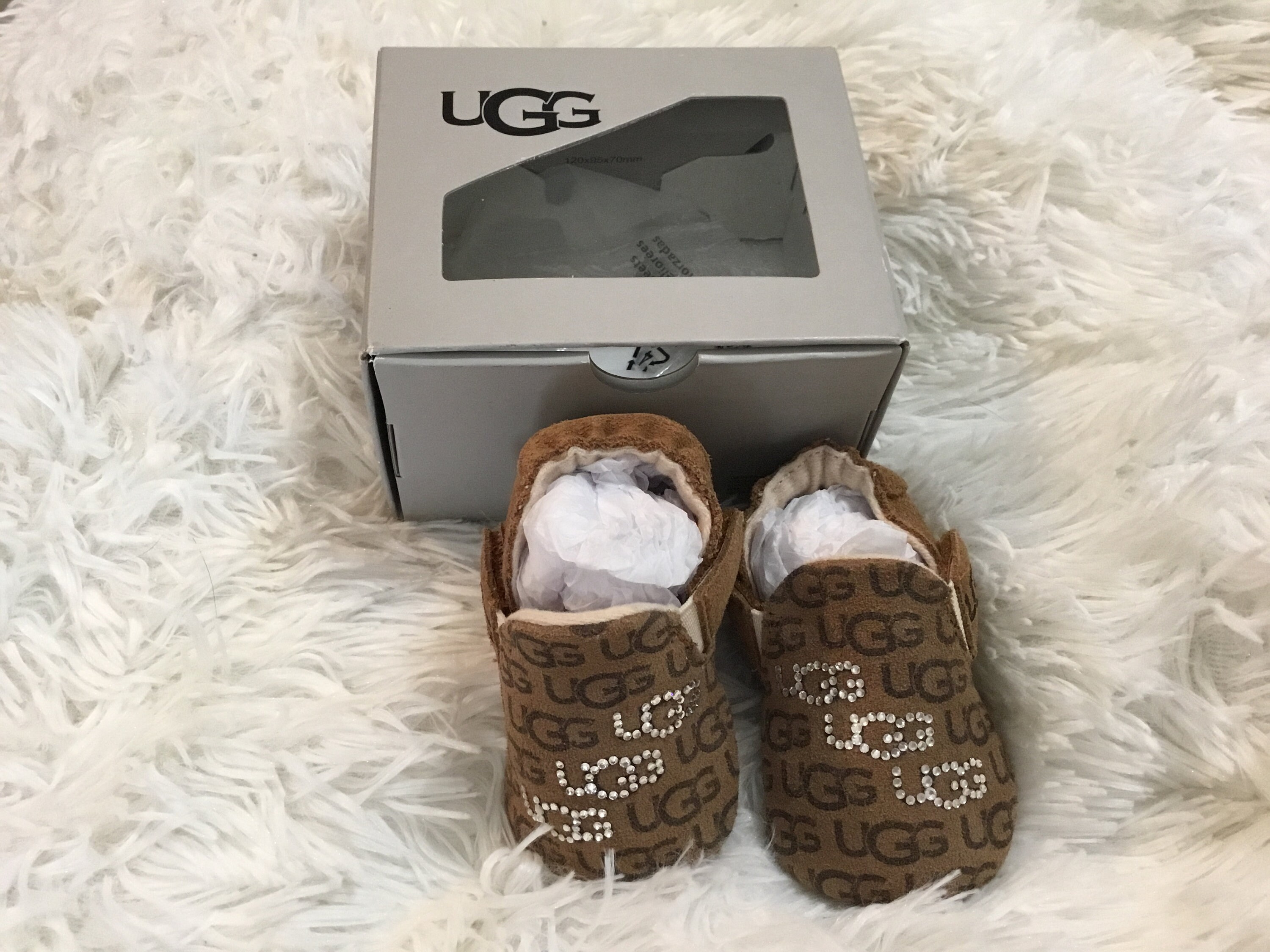 Lv ugg boots Kids • 8-2.5 • - Kallos Belle Personalised