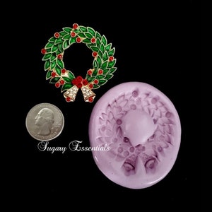 Christmas Wreath Mold (AP)