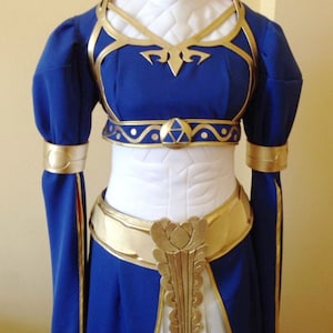 Princess zelda breath of the wild royal dress. Zelda botw. Zelda botw costume. Zelda botw cosplay costume