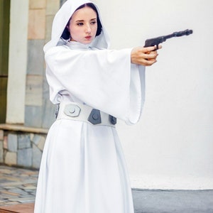 Costume inspiré de la princesse Leia, robe blanche de la princesse Leia, princesse leia, un nouvel espoir, robe blanche à capuche classique de Leia image 1