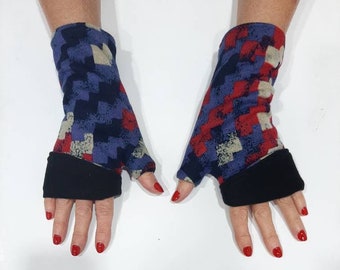Red royal blue mittens, women's mittens with black lined thumb, knit jersey - polar fleece, reversible and modular model