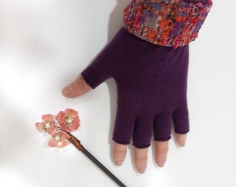 Mitaines violettes et  multicolores,  mitaines femme avec doigts  violettes,  revers en tissu multicolore,  taille unique