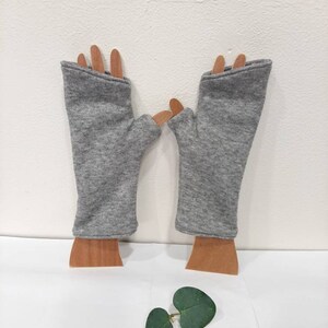 Silver gray mittens, women's mittens with silver lamé gray thumb, wool-jersey polar fleece, reversible and modular model image 5