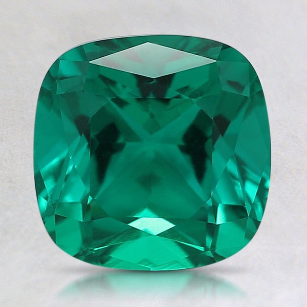 Lab Grown Emerald 7mm Cushion Cut Lot of 1 gemstone