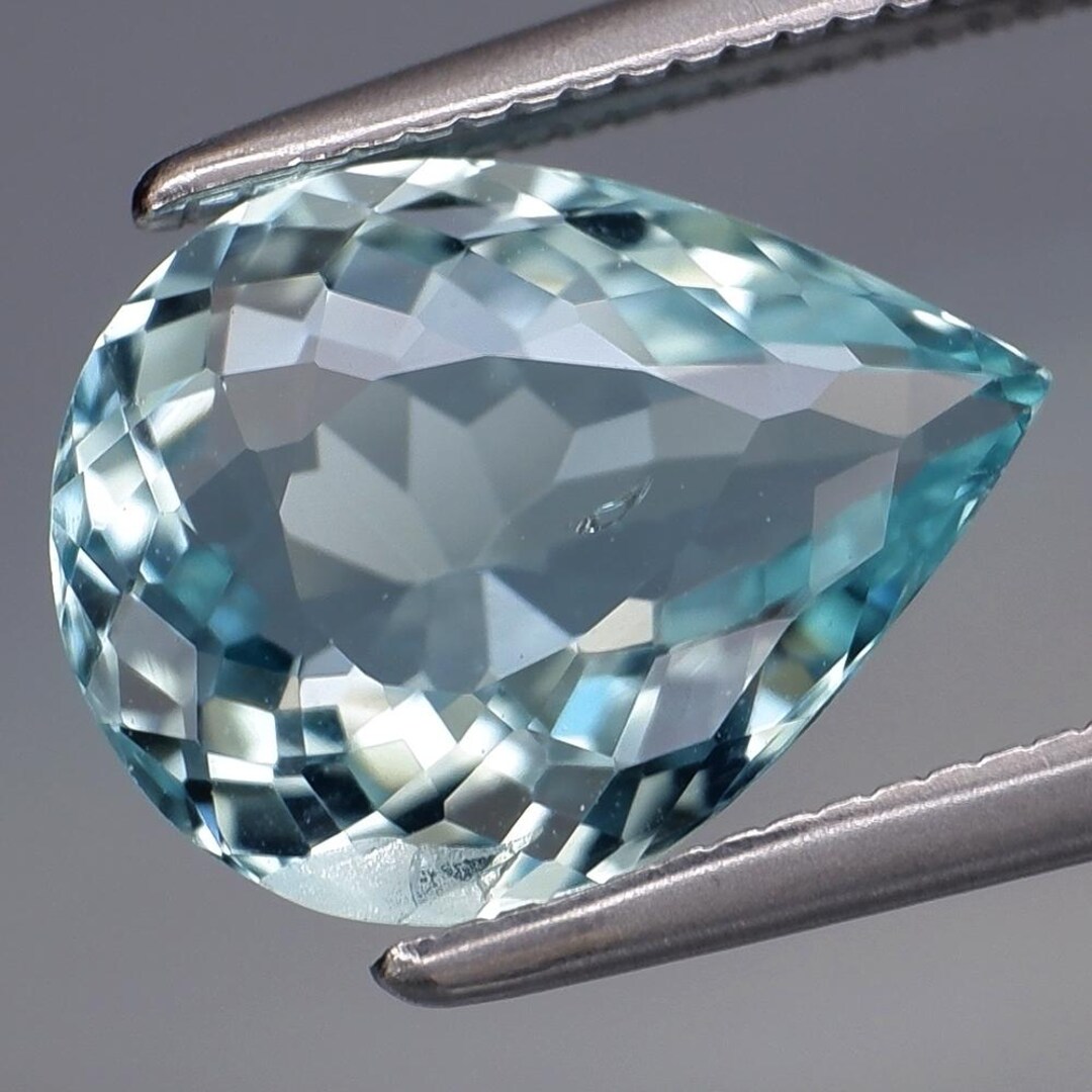 天然アクアマリン 11 mm x 8.4 mm ペア 2.27ct ダイナミックカラー