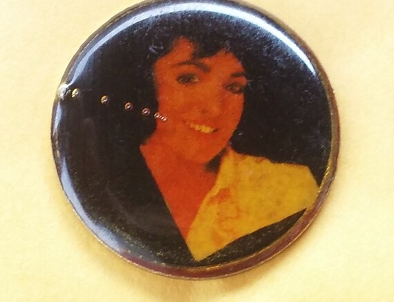 Vince Neil lapel jacket pin pre-owned Motley Crue Vince Neil lapel jacket pin pre-owned Motley Crue