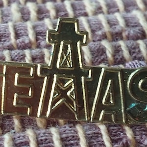 Texas oil field derrick goldtone jacket Lapel pin