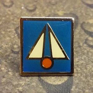 Sailboat Yacht vintage pin badge