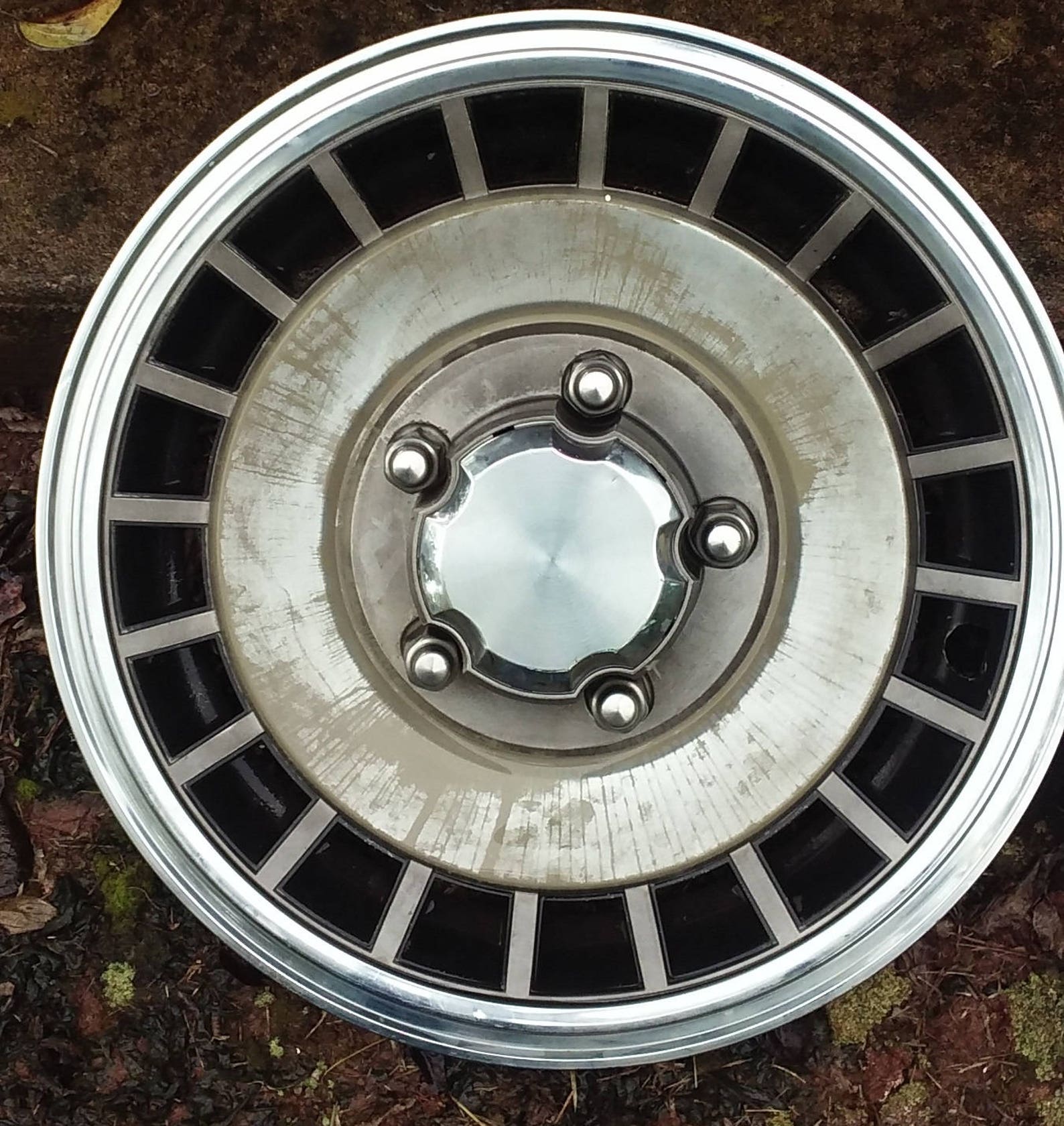 3 Ford Motor Company Hubcaps E7TA 1130 GA USED Etsy