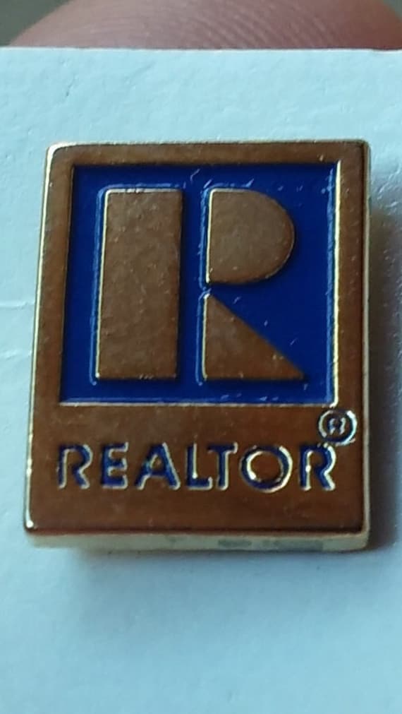 Realtor pin for real estate agent