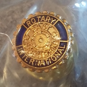 Rotary International Past President  Lapel jacket pin pre-owned