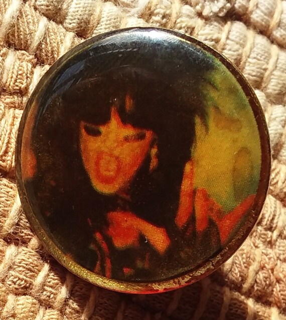 Vince Neil lapel jacket pin pre-owned Motley Crue Vince Neil lapel jacket pin pre-owned Motley Crue