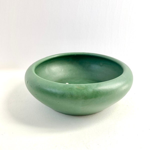 Vintage pottery Organic shallow  round planter dish catchall matte green glaze