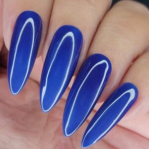 Parrot Polish Blue Jeans & Bubble Gum Color Changing Thermal Nail Lacquer- Blue/Pink | Indie Nail Polish | Handmade Nail Lacquer image 5