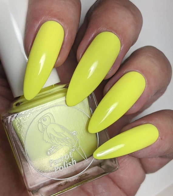 Perpaa Perfect Stay Trendy Glossy Finish Neon Yellow Nail Polish|Safe &  Fast Dry|